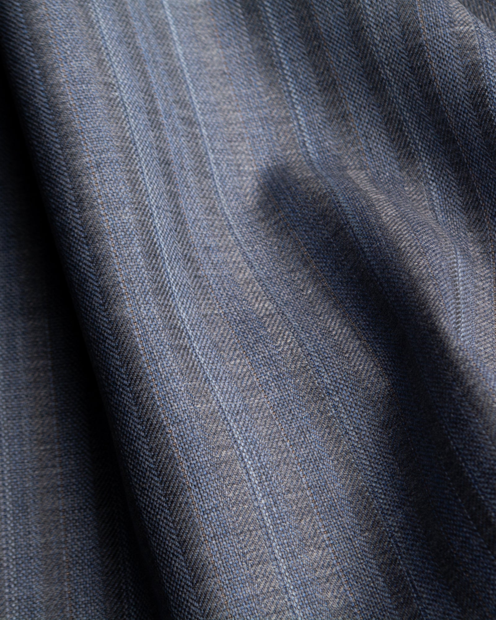 Italian Wool Super 140 - Model 96