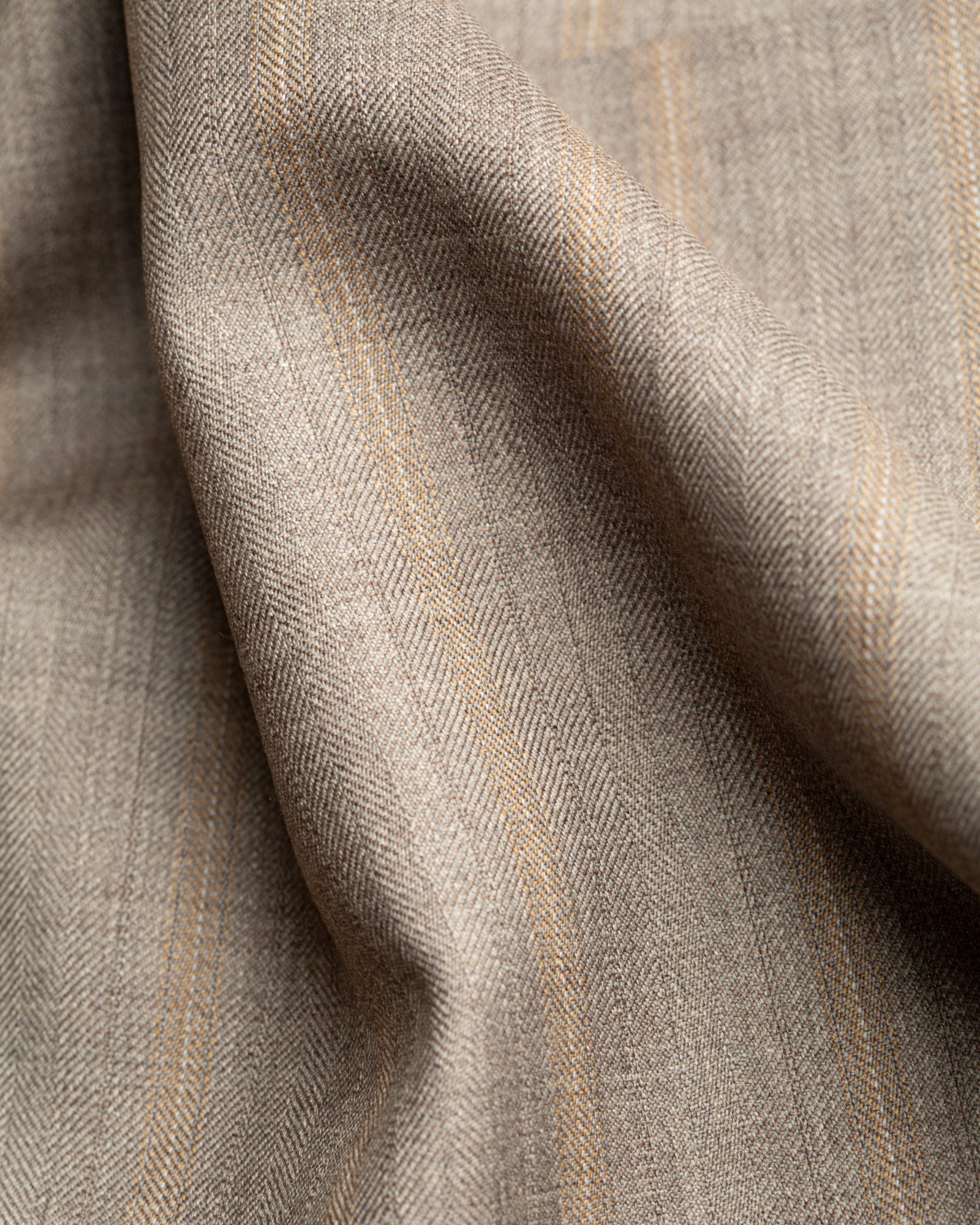Italian Wool Super 140 - Model 84