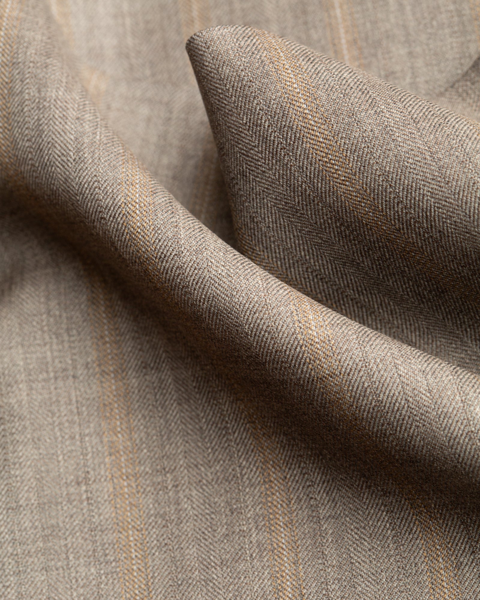 Italian Wool Super 140 - Model 84